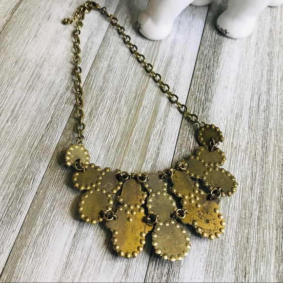 Sea Green 20s Style Chandelier Necklace - Picture 4 of 4